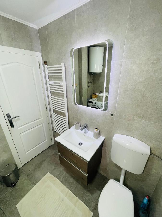 Muki Apartments Surčin Exterior foto